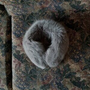Soft, gray rabbit fur collar, NWOT, from vintage 90s coat, not used